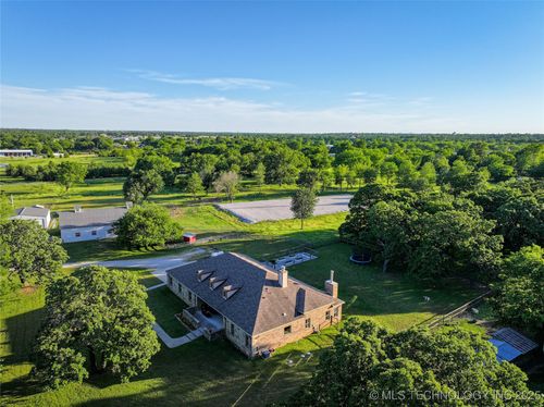 16012 N 145th East Ave, Collinsville, OK, 74021 | Card Image