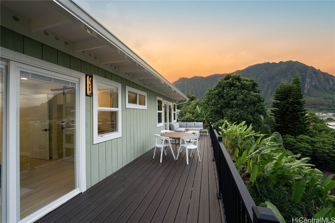 Kuu Home Pl, Kaneohe, HI 96744