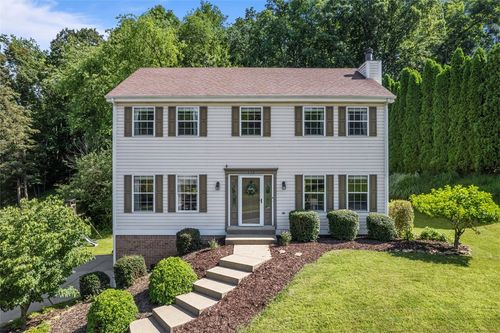 135 Bayberry Ln, Cranberry Twp, PA, 16066-3169 | Card Image