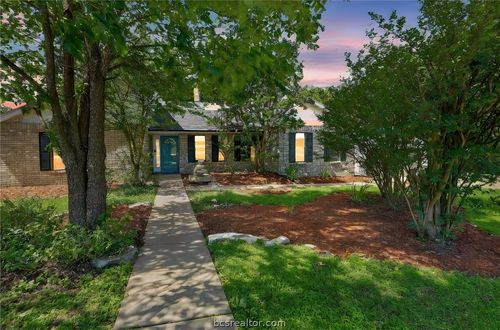 3928 Green Valley Dr, Bryan, TX, 77802-5101 | Card Image