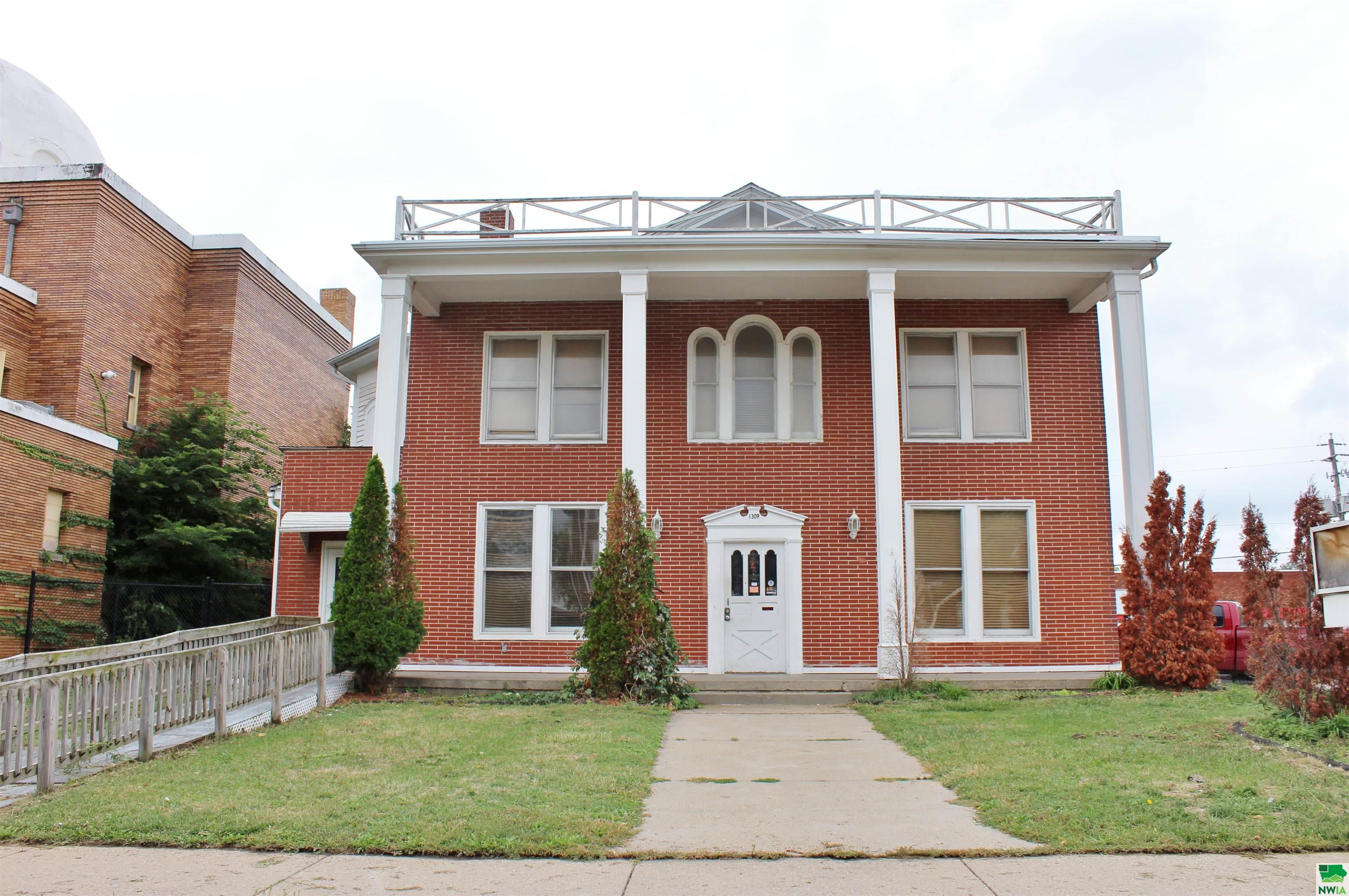 Nebraska St, Sioux City, IA 51105