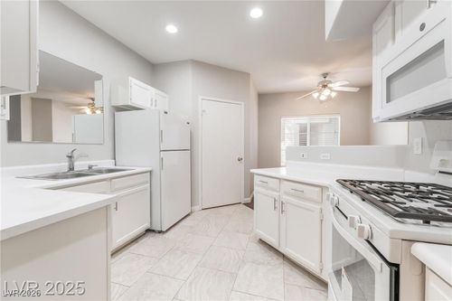 unit-1093-9000 Las Vegas Blvd S, Las Vegas, NV, 89123-3370 | Card Image