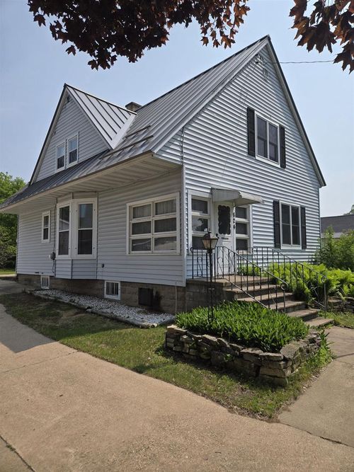 624 Depot Street, MANAWA, WI, 54949 | Card Image