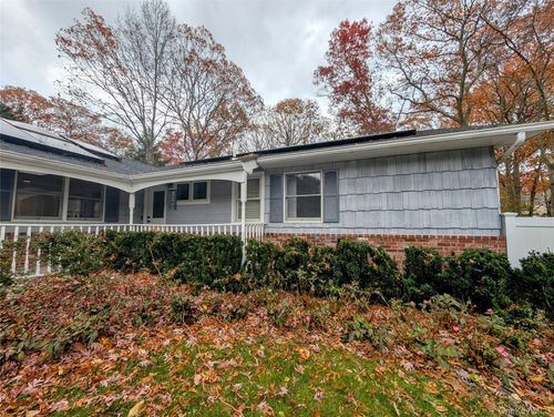 415 Pond Path, Setauket, NY, 11733-1027 | Card Image
