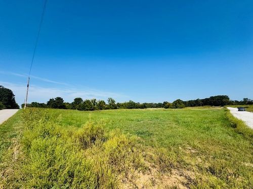 1452 Nw Peterson Rd, Bentonville, AR, 72713-5054 | Card Image