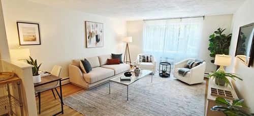 35-197 Kent St, Brookline, MA, 02446-5424 | Card Image