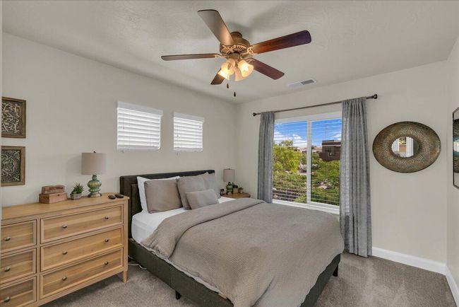 28-Upstairs Bedroom #2 | Image 26