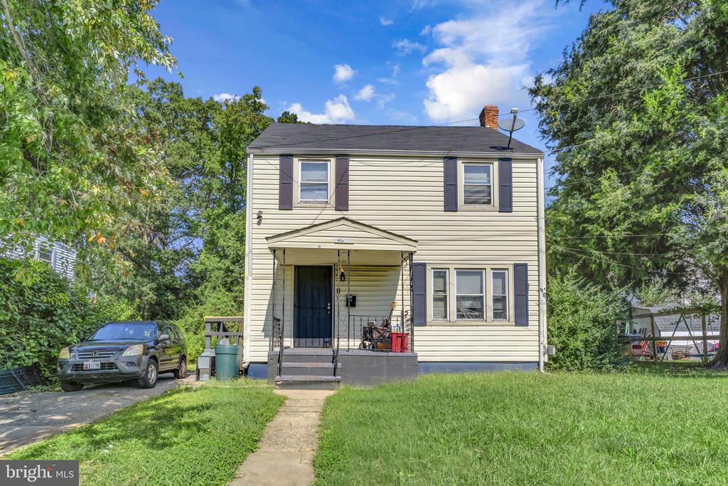 Residential Lease in LEXINGTON PARK 2