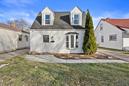 3742 N 97th Pl, Milwaukee, WI, 53222-2635 | Card Image