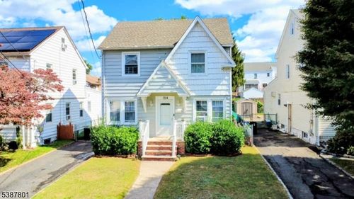 154 Carpenter St, Belleville, NJ, 07109-1411 | Card Image