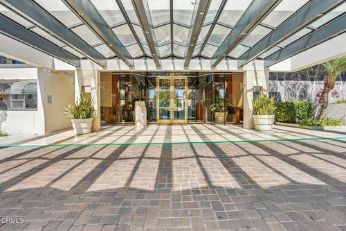 apt-408-121 S Hope St, Los Angeles, CA, 90012-5017 | Card Image