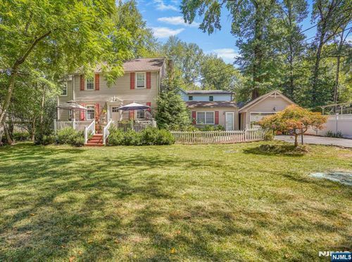 51 Julia St, Closter, NJ, 07624-2461 | Card Image