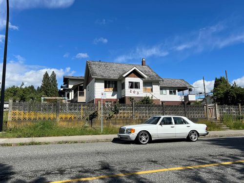 203 E 22nd Street, North Vancouver, BC, V7L3C5 | Card Image