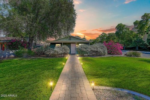 4201 N 19th St, Phoenix, AZ, 85016-5424 | Card Image