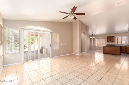 906 E Pontiac Dr, Phoenix, AZ, 85024-4190 | Card Image
