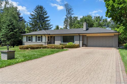 1080 Frankel Ln, Bloomfield Hills, MI, 48302-1023 | Card Image