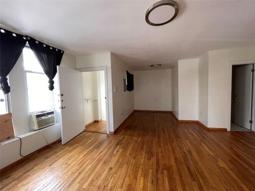 fl-2nd-41 29th St, Long Island City, NY, 11101-3727 | Card Image
