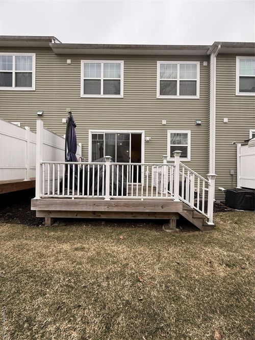 19 Magnolia Park Rd, Middletown, NY, 10940-3576 | Card Image