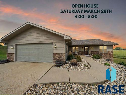 102 Round Lake Hills Dr, Wentworth, SD, 57075-7519 | Card Image