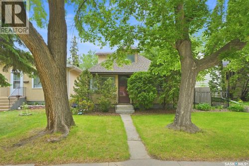 1003 6th St E, Saskatoon, SK, S7H1E1 | Card Image