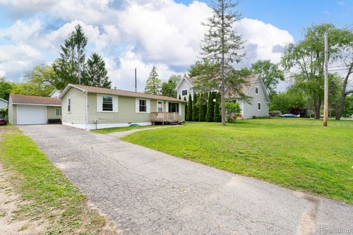 1887 Evona, Wixom, MI, 48393 | Card Image