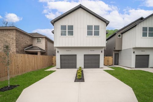 7120 Eastwood St, Houston, TX, 77021-5808 | Card Image