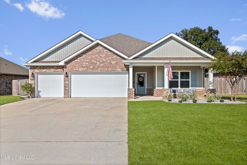 9475 Belle Creek Dr, Biloxi, MS, 39532-5402 | Card Image