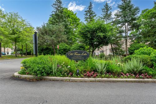110 Woods End Road, New Castle, NY, 10514 | Card Image