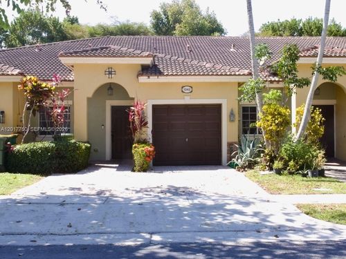 1242 Ne 32nd Ave, Homestead, FL, 33033-5320 | Card Image