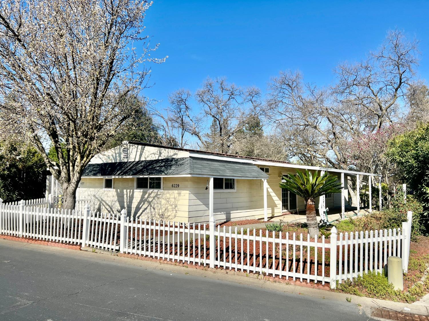 Mame Ct, Citrus Heights, CA 95621