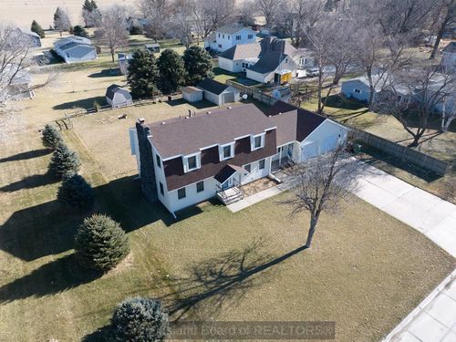 937 N 3rd St, Hampton, NE, 68843-9248 | Card Image