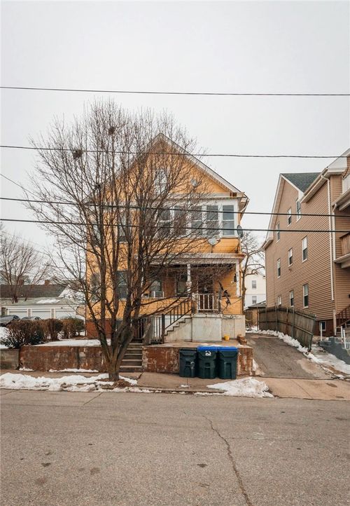 45 Ayrault St, Providence, RI, 02908-4827 | Card Image