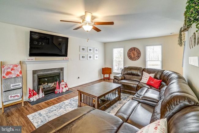 2951 Preston Park Ct, House other with 3 bedrooms, 3 bathrooms and null parking in Sandy Hook VA | Image 6