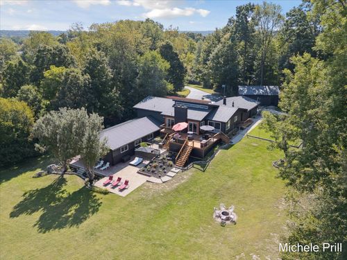 9877 Brumm River Dr, Nashville, MI, 49073-9775 | Card Image