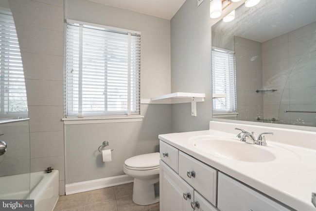 11053 Saffold Way, Townhouse with 4 bedrooms, 4 bathrooms and null parking in RESTON VA | Image 4