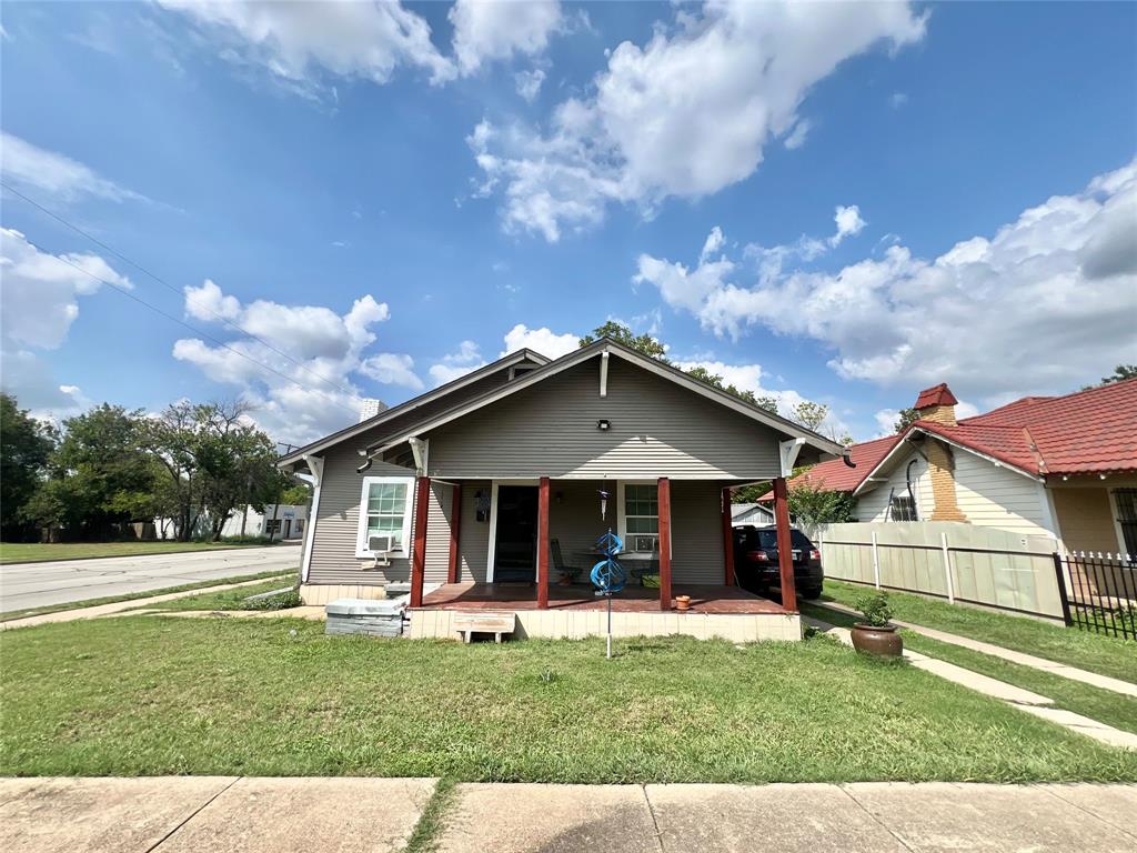 Powell Ave, Fort Worth, TX 76104
