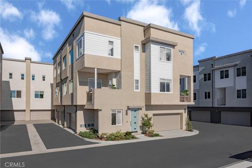 7228 Alchemy Cir, Huntington Beach, CA, 92647-8685 | Card Image