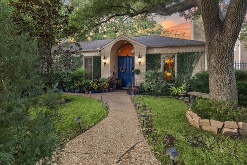 5638 Briar Dr, Houston, TX, 77056-1004 | Card Image