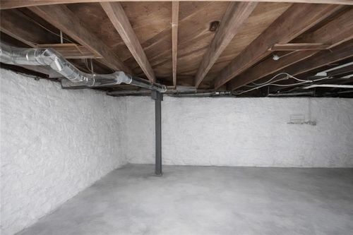 4242 College Ave, Kansas City, MO, 64130-1450 | Card Image