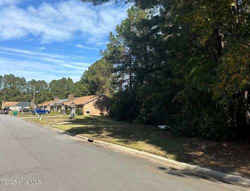 116 Windsor Ct, Jacksonville, NC, 28546 | Card Image