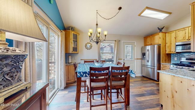 Kitchen/Dining | Image 12