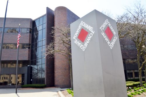 10 S Main St, Mount Clemens, MI, 48043-7903 | Card Image