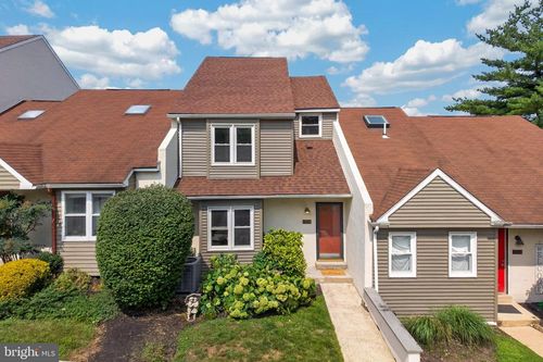 1303-1303 Saint Andrews Ct, CHESTER SPRINGS, PA, 19425-8708 | Card Image