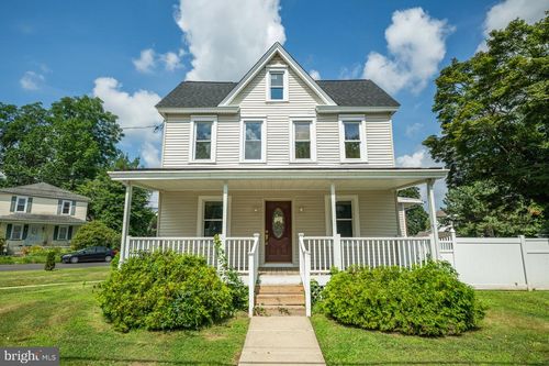 7105 N Radcliffe St, Bristol, PA, 19007-5820 | Card Image