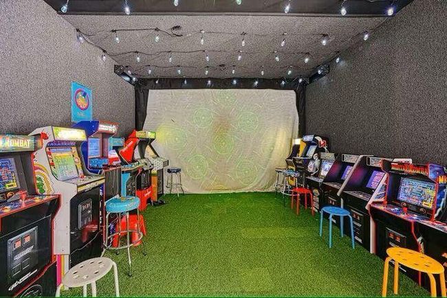 Mariners Landing Game Room | Image 48