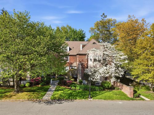 mr-3 Campus Pl, Scarsdale, NY, 10583-1571 | Card Image