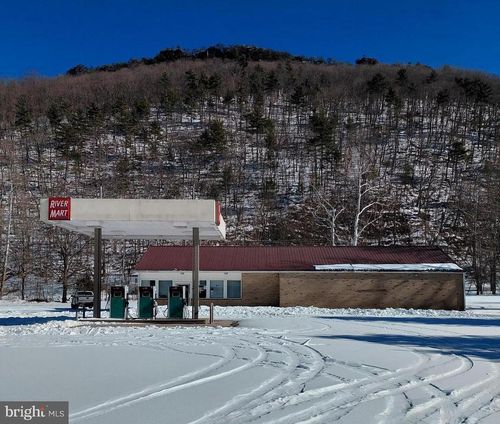 16488 Mountaineer Dr, RIVERTON, WV, 26814 | Card Image