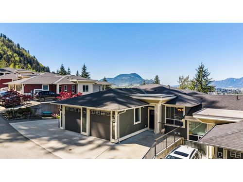 142-6026 Lindeman Street, Chilliwack, BC, V2R0W1 | Card Image