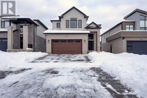 {{alt}} | Card Image