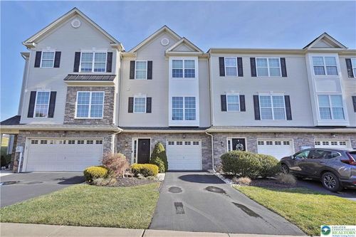 2648 Gila Dr, Forks Twp, PA, 18040-5851 | Card Image
